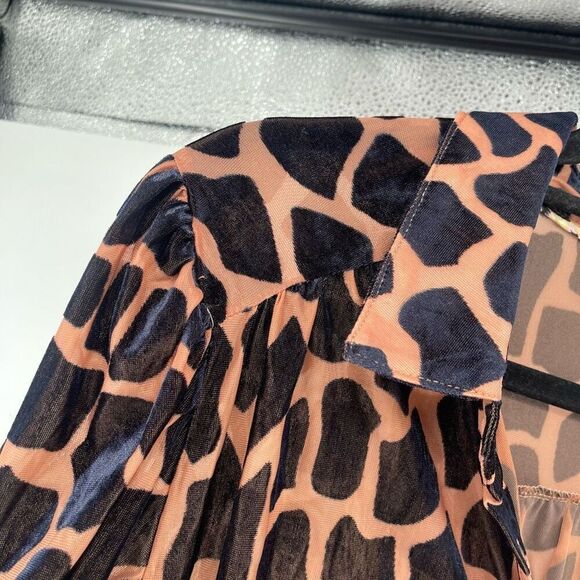 Umgee Women’s Brown Black Animal Print Velvet Burnout Button Front Blouse Large - Picture 5 of 12